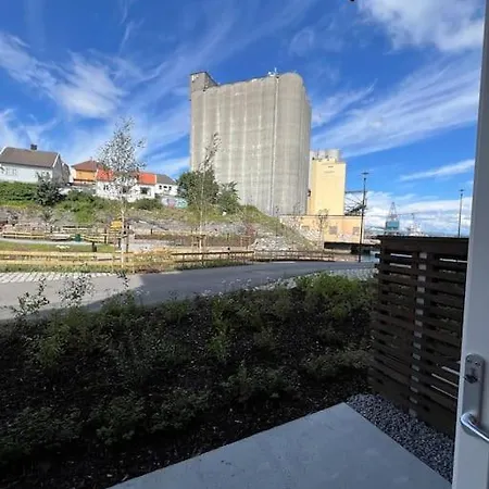2-bedroom Apt - Modern In Ost Διαμέρισμα *